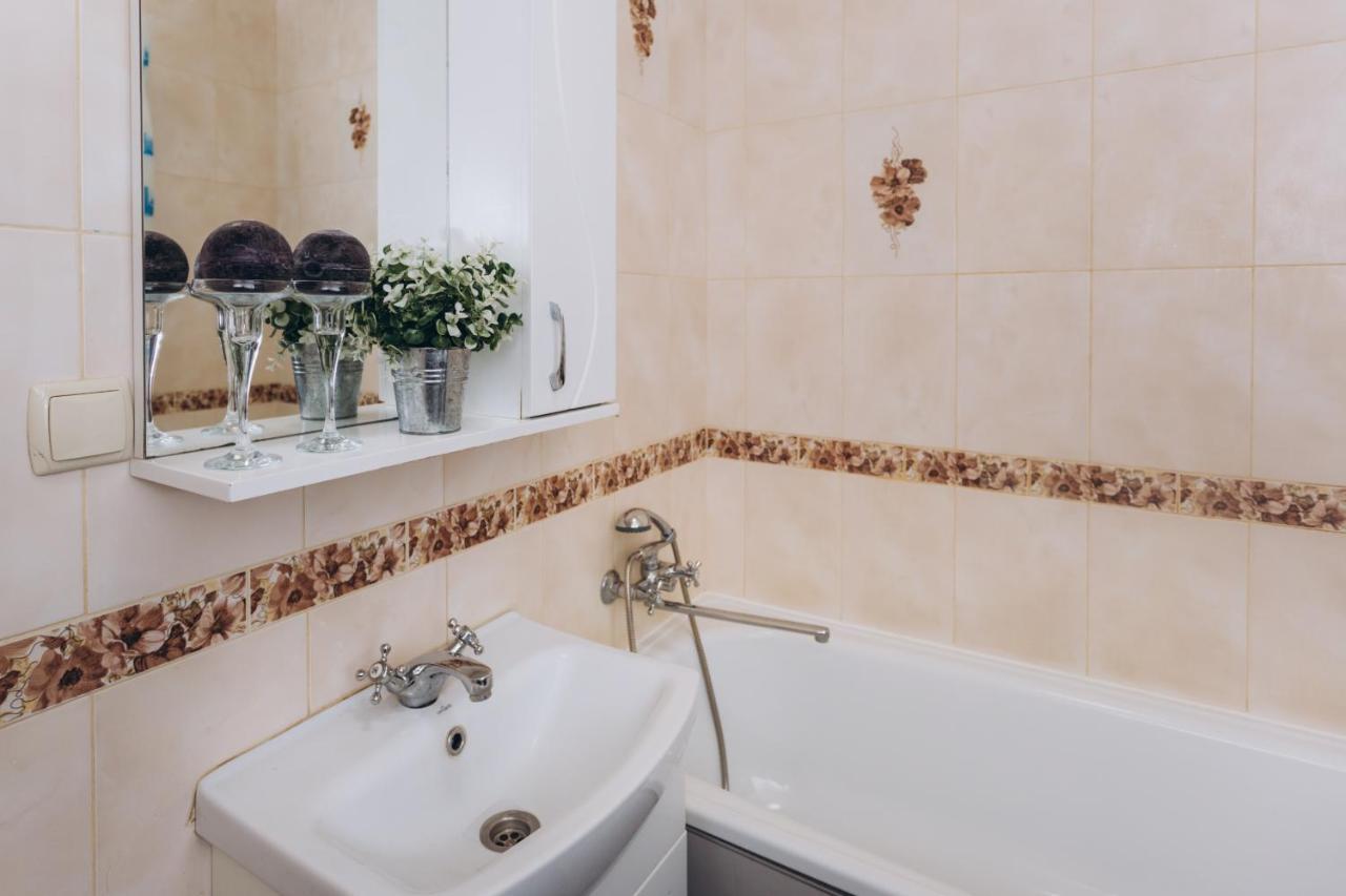 Apartments Faraon Neer Manufaktura Суми Екстер'єр фото