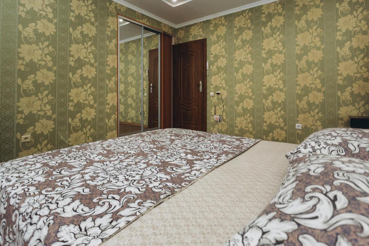 Apartments Faraon Neer Manufaktura Суми Екстер'єр фото